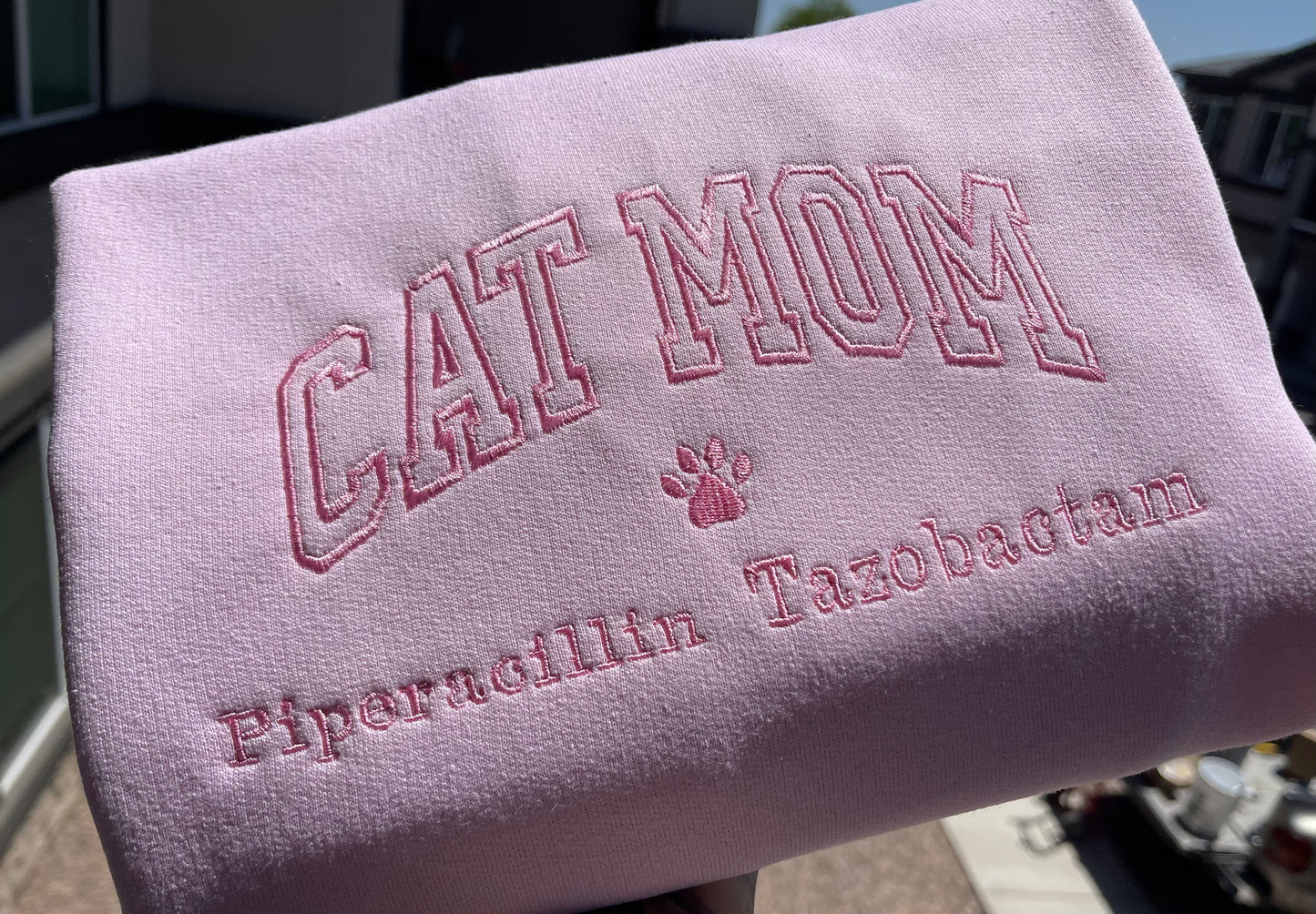 Cat Mom 🐾